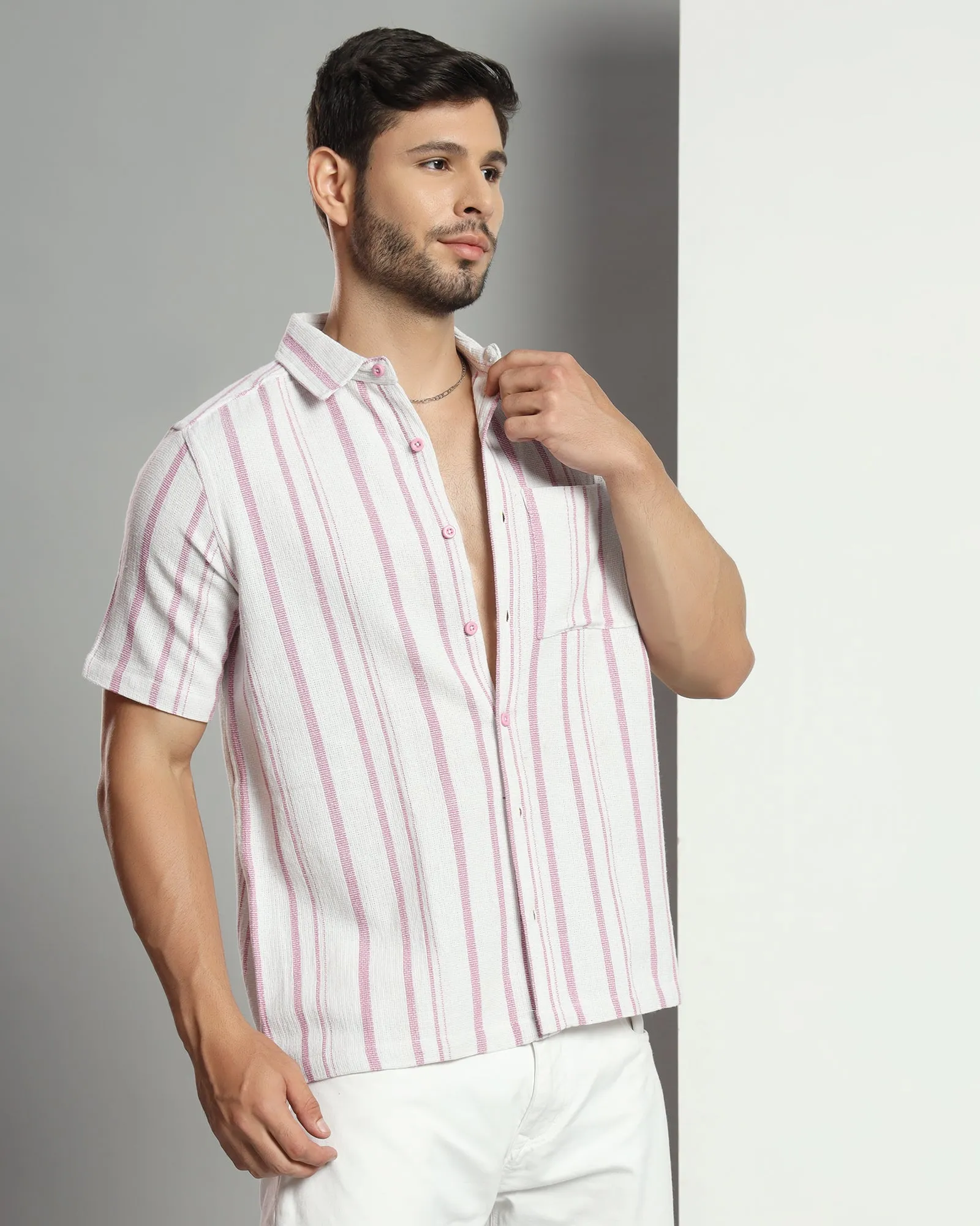 Chimpaaanzee Men White & Pink Regular Fit Shirt