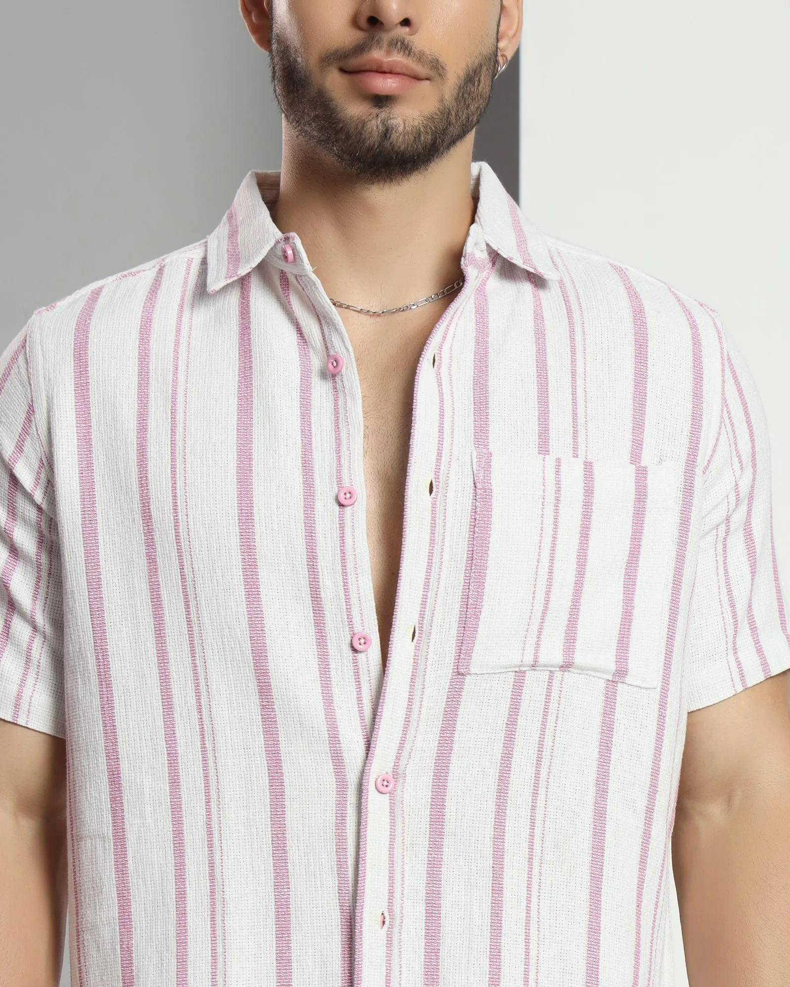 Chimpaaanzee Men White & Pink Regular Fit Shirt