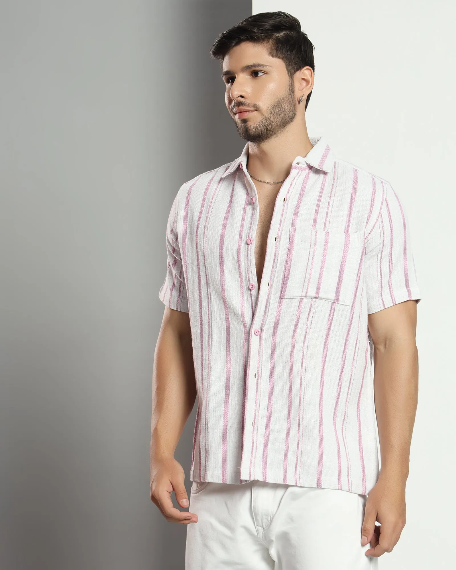 Chimpaaanzee Men White & Pink Regular Fit Shirt