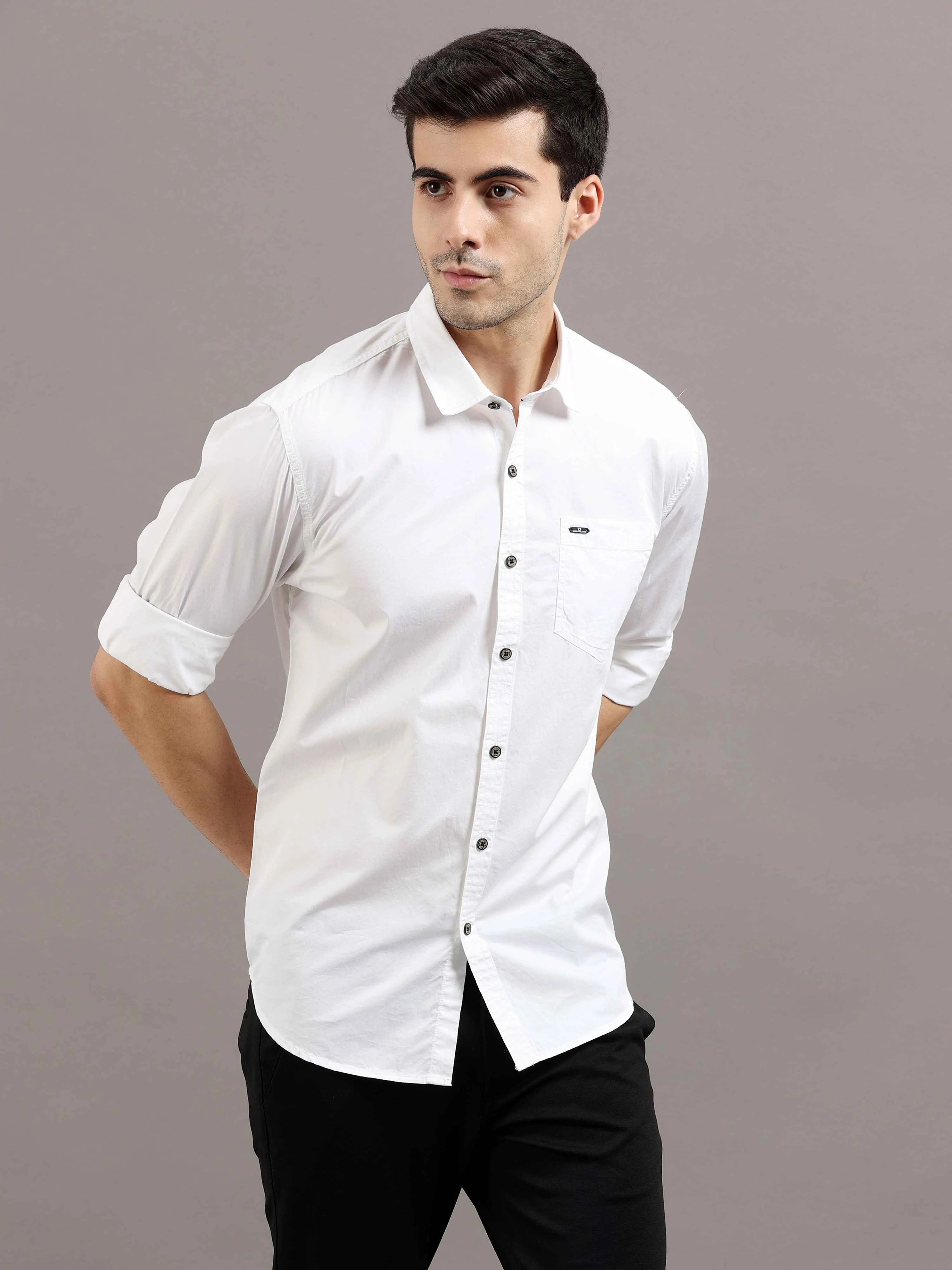 Men's White Slim Fit Solid Full Sleeves Casual Shirts