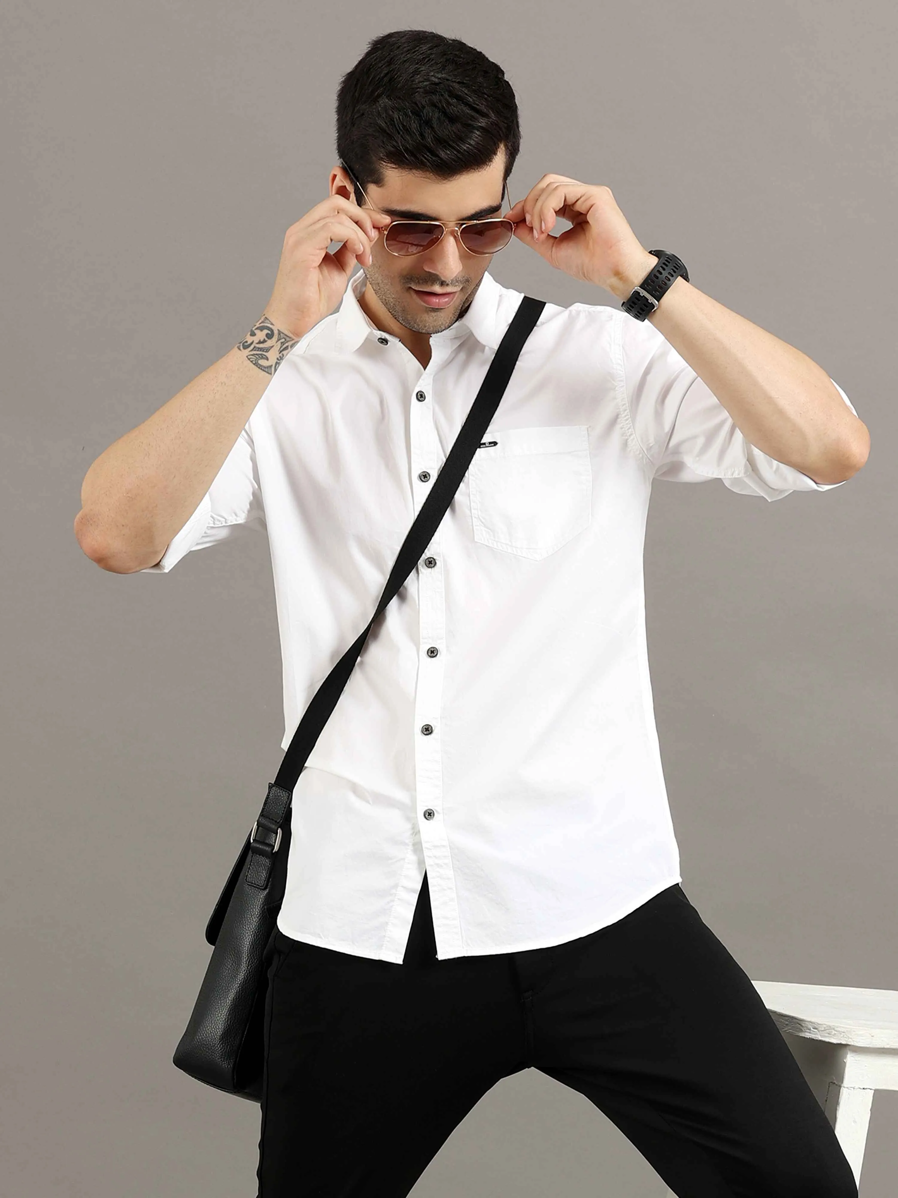 Men's White Slim Fit Solid Full Sleeves Casual Shirts